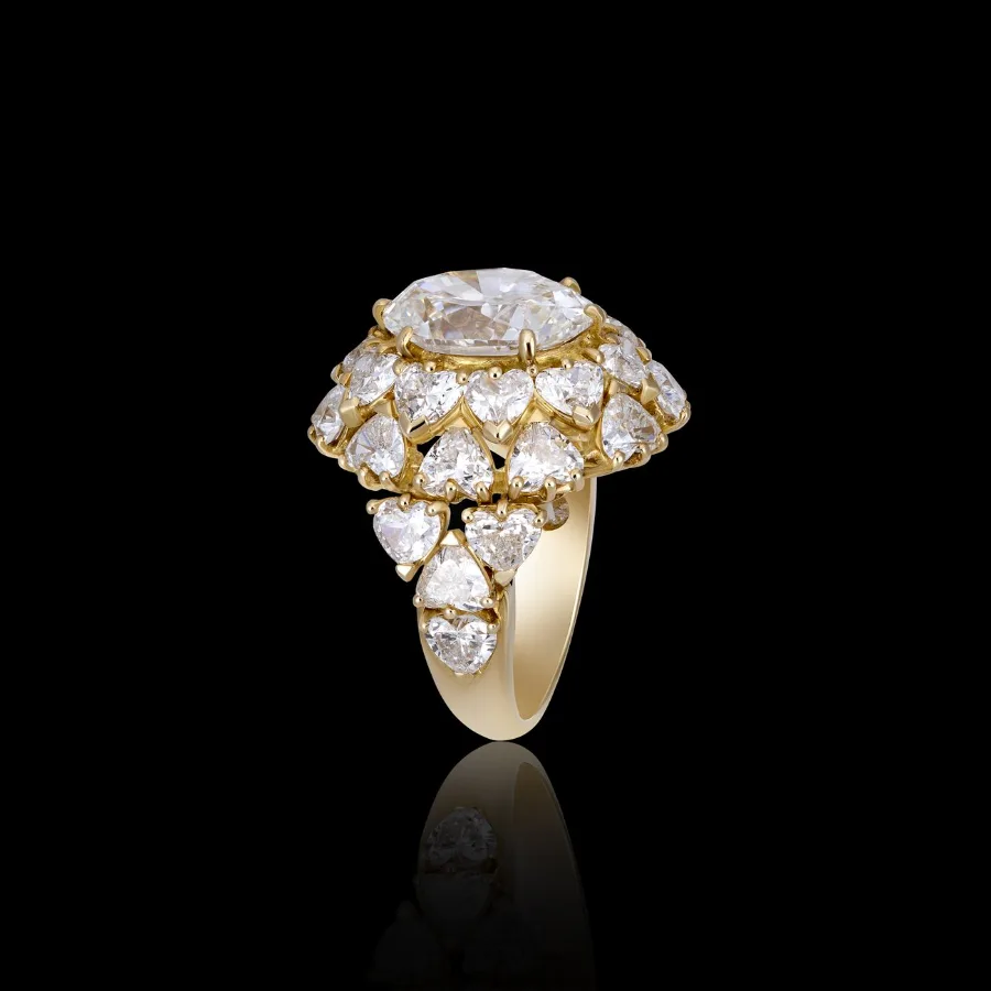 Bague diamant entoure de diamants taille coeur